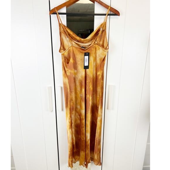 Bebe NWT Watercolor Tie Dye Satin Cowl Neck Slip Midi Dress in Tan Size Large - Picture 4 of 7